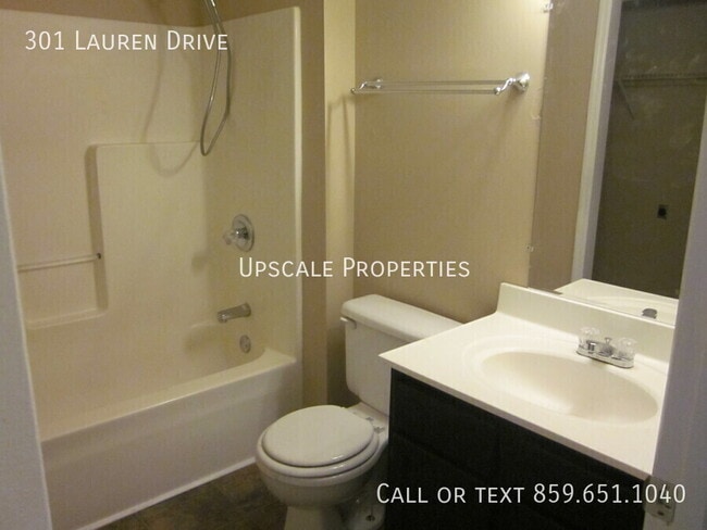 Building Photo - 301 Lauren Dr