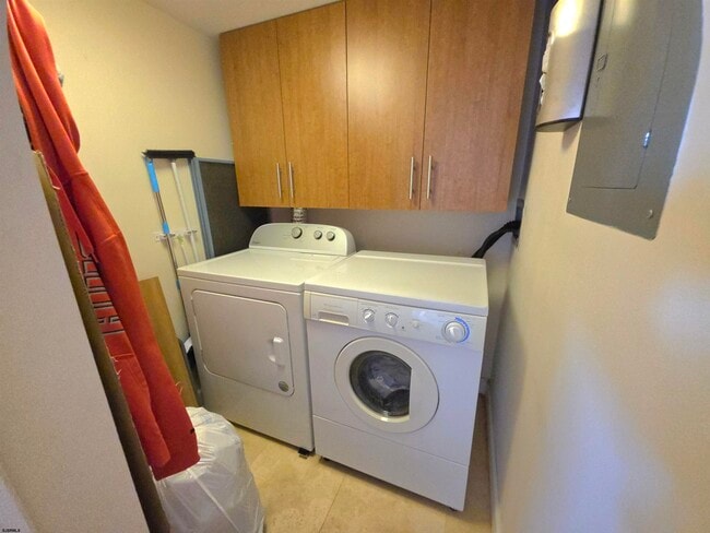 Building Photo - 526 Pacific Ave