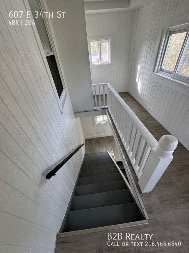 Building Photo - 607 E 34th St