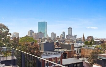 Building Photo - 73 Revere St