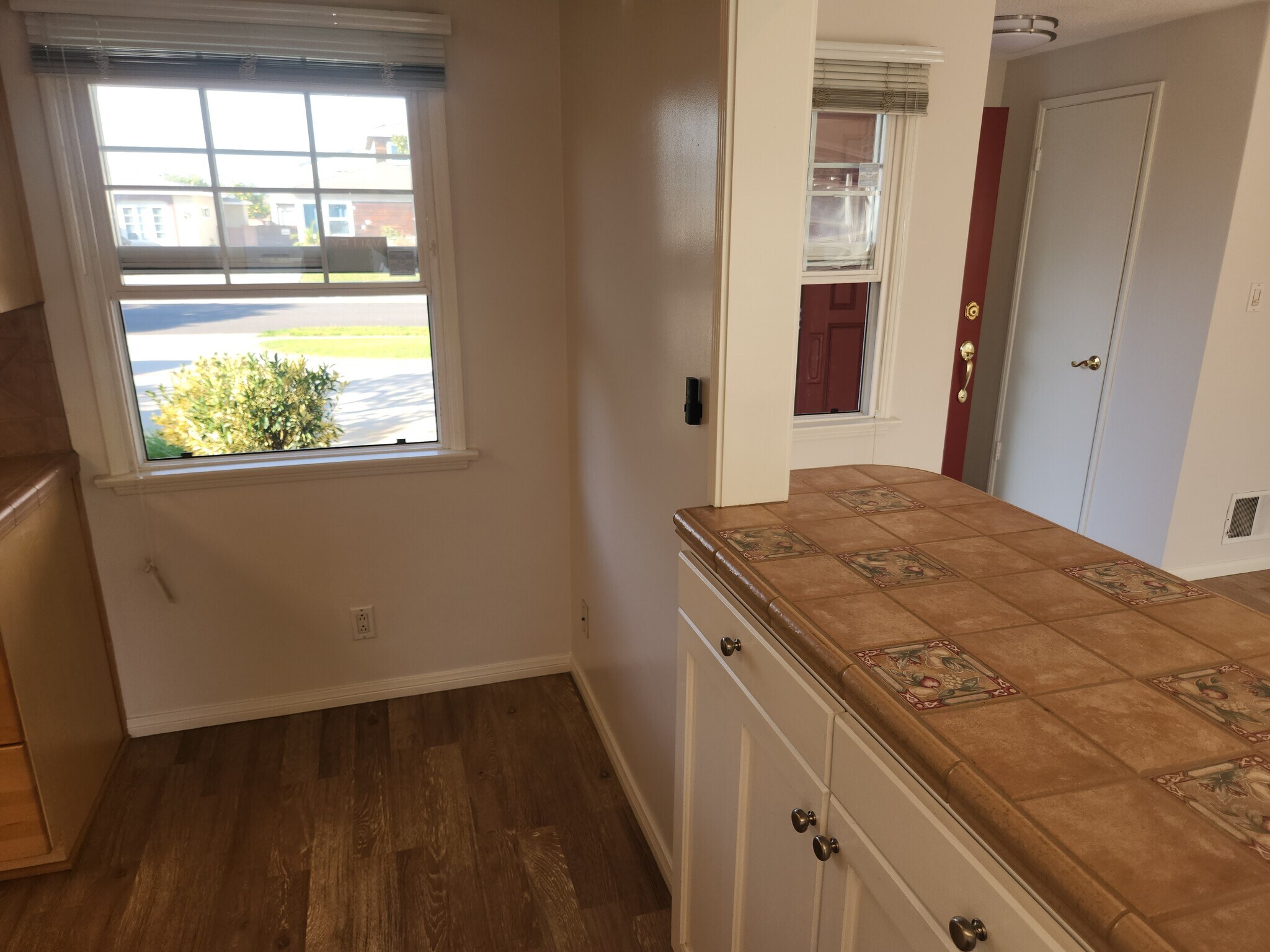 Building Photo - 5440 W 140th St