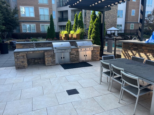 Building Photo - 5839 Ardrey Kell Rd