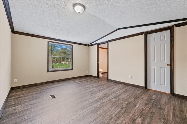 Building Photo - 21395 Ruth Dr