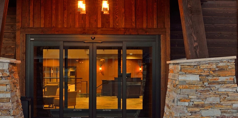Front desk - 2175 Sidewinder Dr