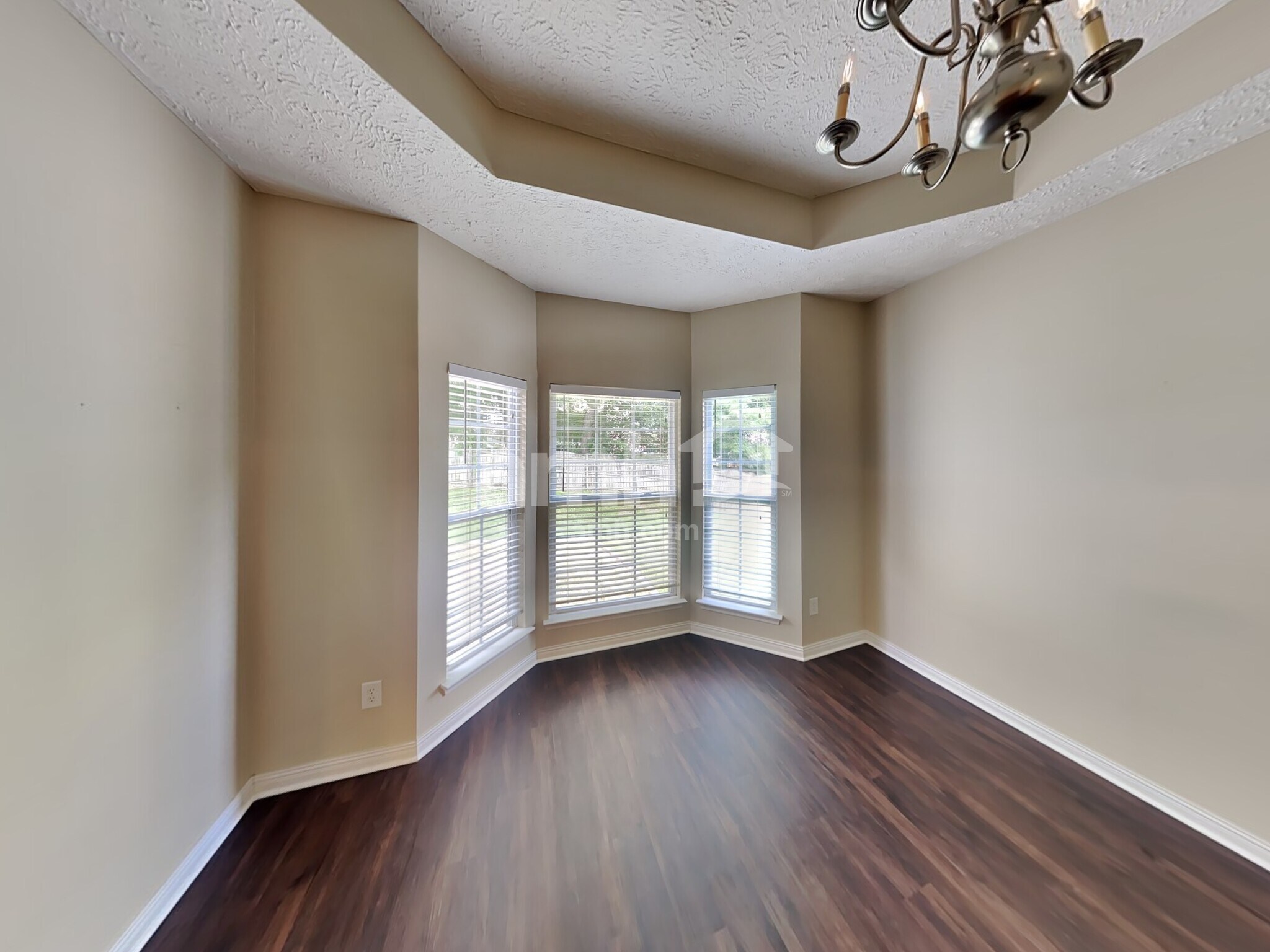 Building Photo - 1308 Oakhall Ln