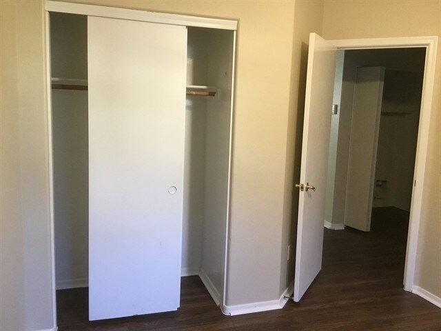 Building Photo - 11170 W Almeria Rd