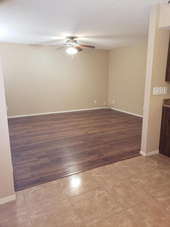 Building Photo - 9626 W Mountain View Rd