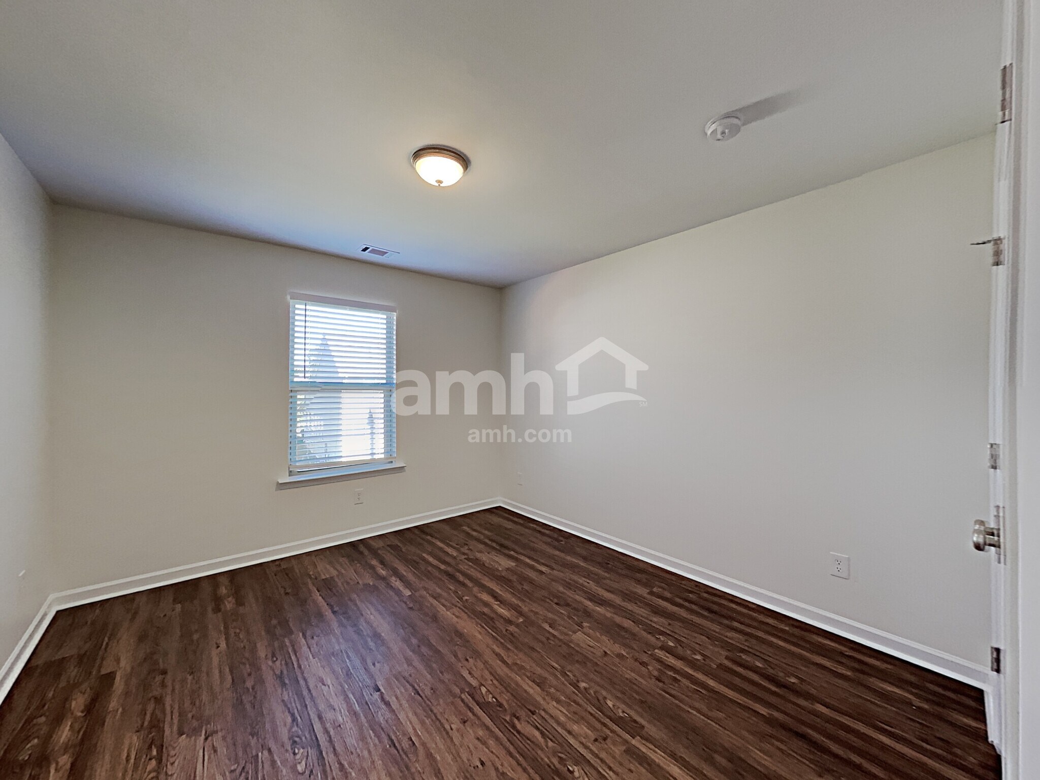 Building Photo - 3168 Altamont Ct S W