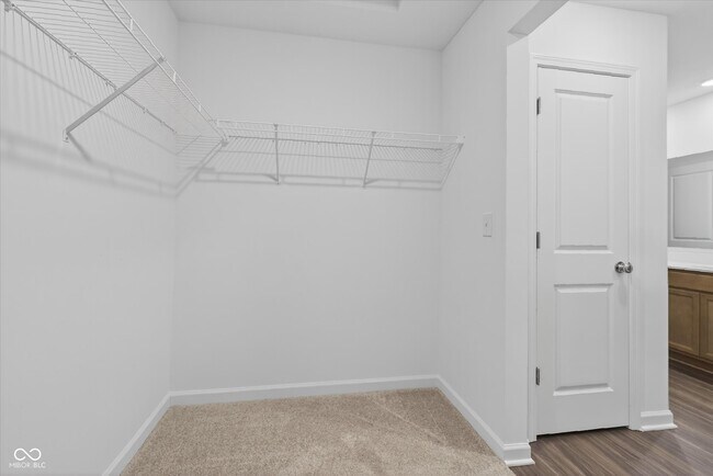 Building Photo - 15988 Tharp Wds Dr