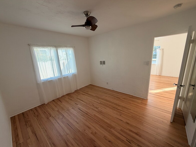 Building Photo - 3758 Colonial Ave