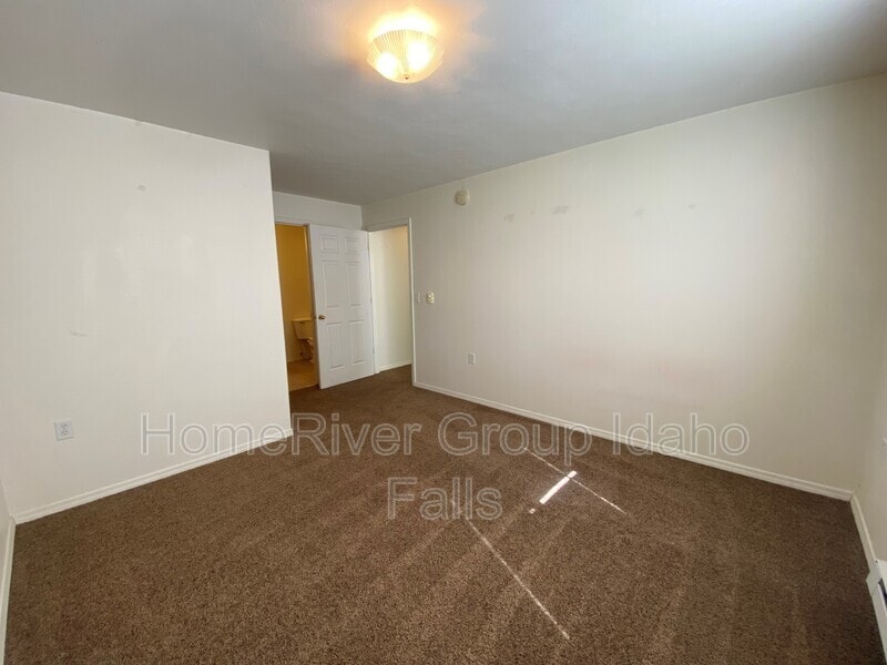 Building Photo - 3184 Chasewood Dr