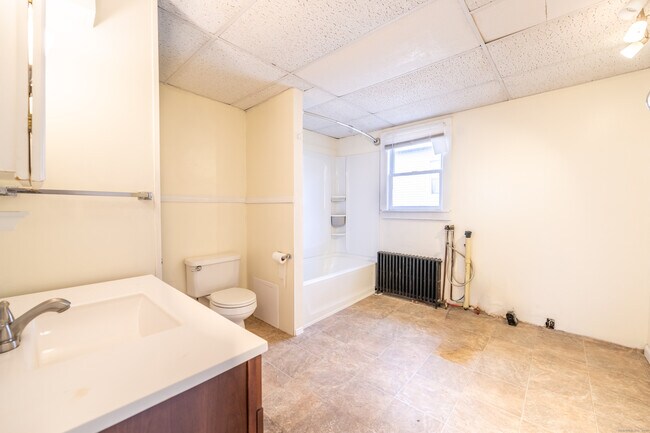 Building Photo - 54 Mowry Ave