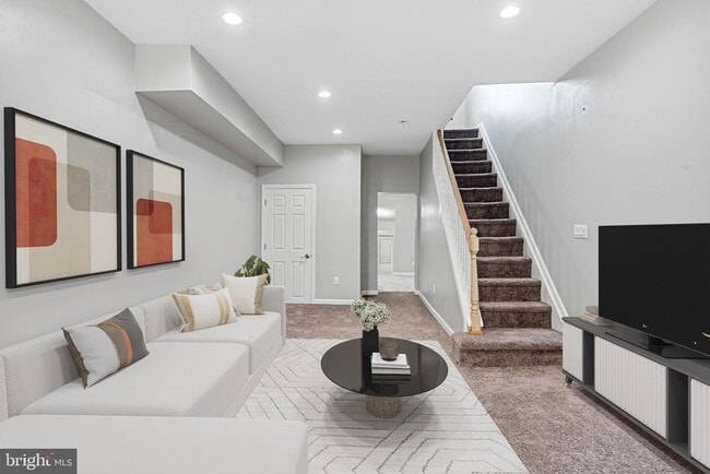 Building Photo - 225 Market St