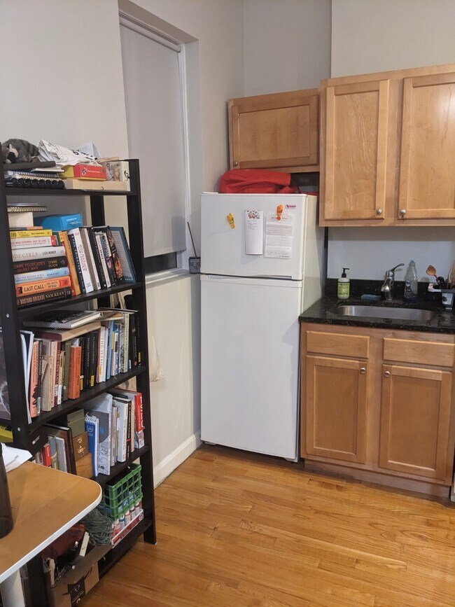 Primary Photo - 1165 Commonwealth Ave