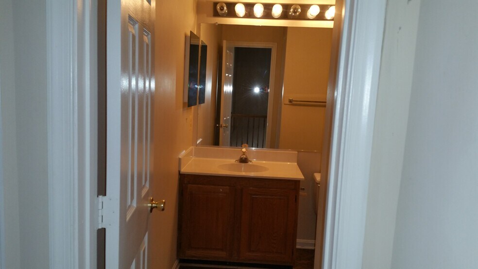 Second Full Bath on 3rd level - 8628 Indian Springs Rd