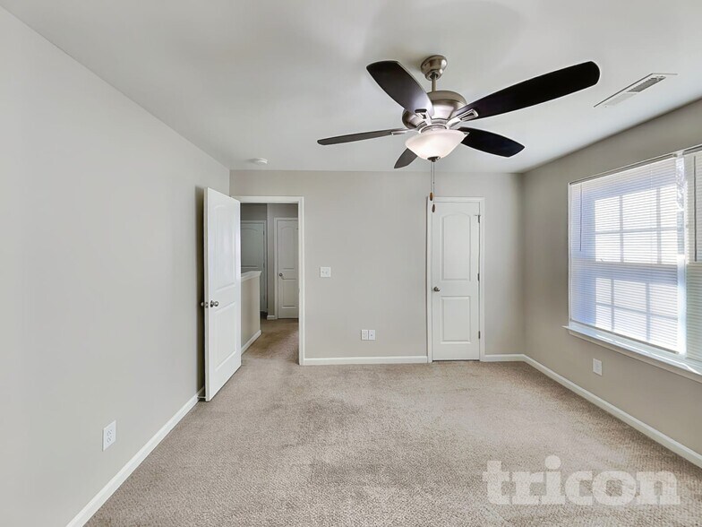 Building Photo - 6432 Pennacook Dr