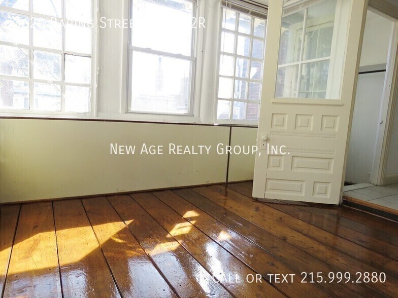 Building Photo - 3620 Baring St