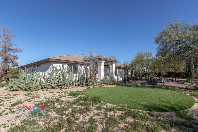 Building Photo - 4728 E Ron Rico Rd