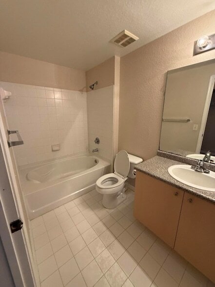 Building Photo - 280 Crestwood Cir