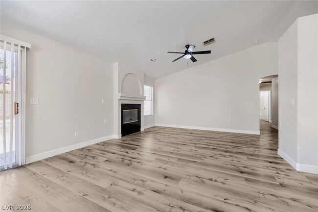 Building Photo - 5115 N Vista Del Rancho Way