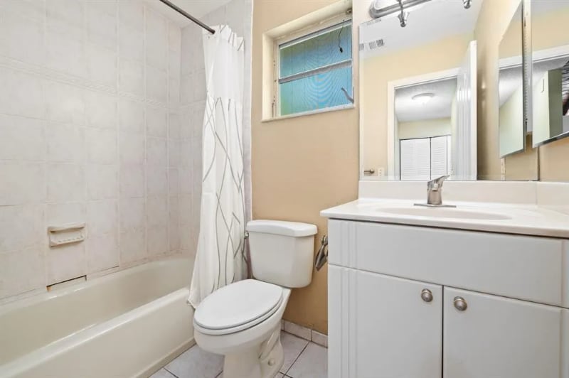 Building Photo - 2229 Nova Village Dr