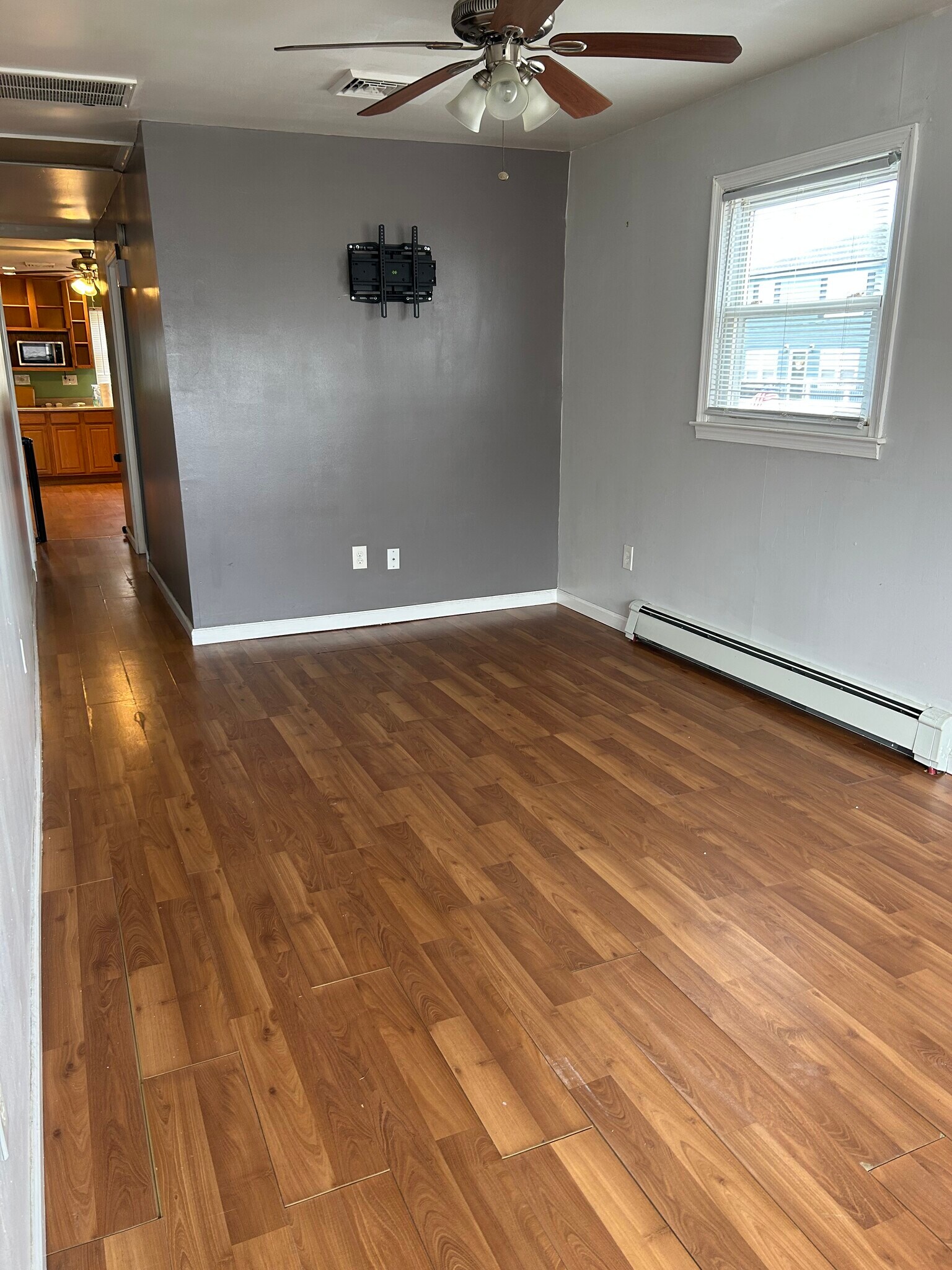 Living room - 702 Edmunds Ave