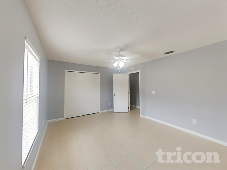 Building Photo - 9808 Red Clover Ave