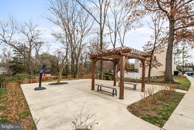 Building Photo - 6185 Little Valley Way