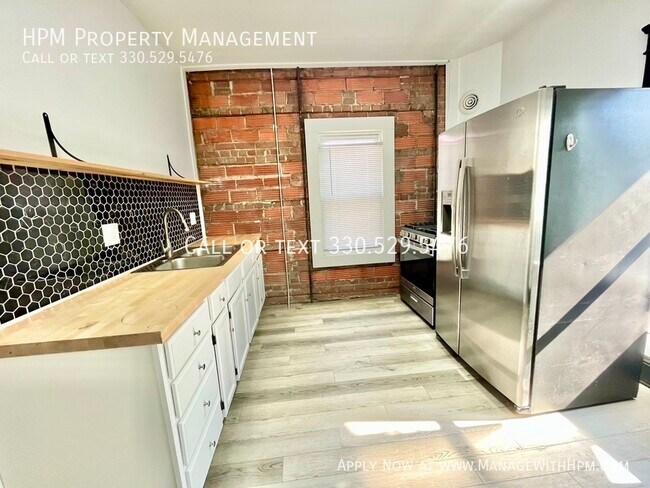 Building Photo - 1331 W 65th St