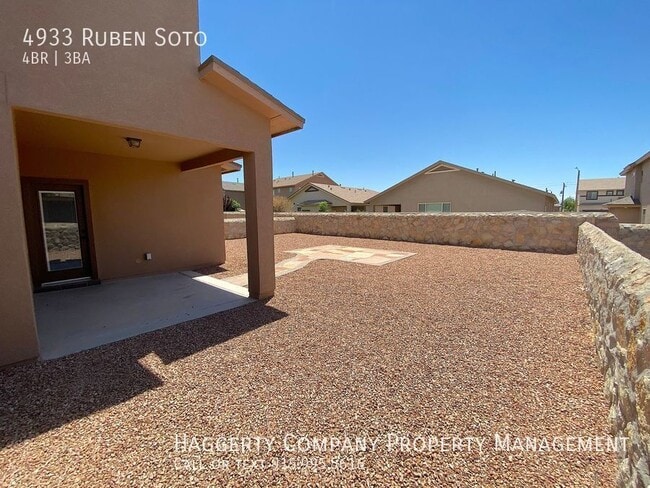 Building Photo - 4933 Ruben Soto
