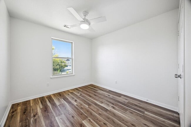 Building Photo - 4512 Senda Ln