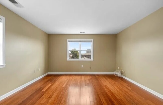 Building Photo - Modern 2BR / 2BA Condo with Balcony & Parking at Union Square – Hackensack