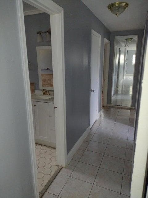 Building Photo - 5911 Barbados Way E