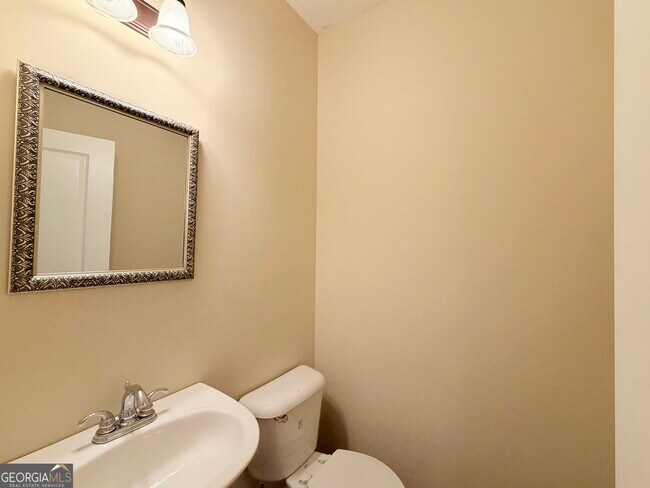 Building Photo - 260 Ascott Ln