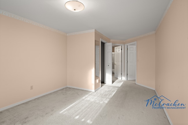 Building Photo - 486 Lori Ln