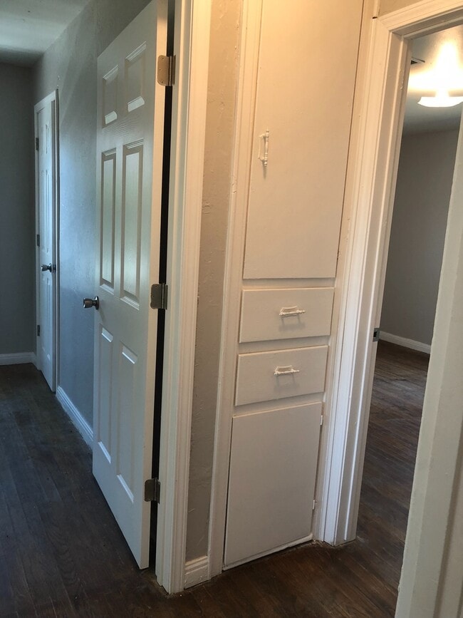 Building Photo - 3 Bedrooms 2 Baths 1 Car Garage Walking Distance to Palo Duro High