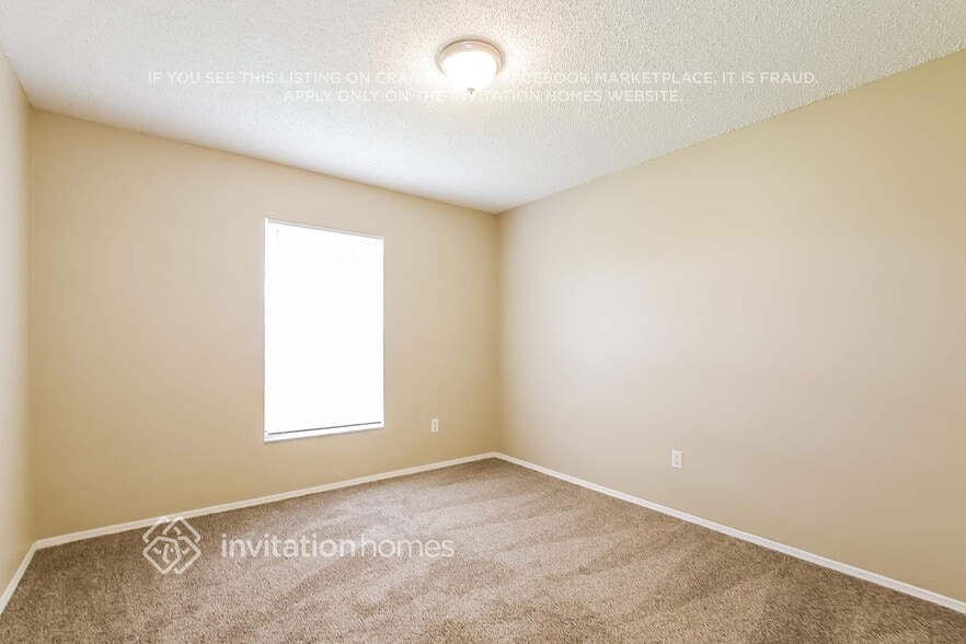 Building Photo - 435 Country Wood Cir