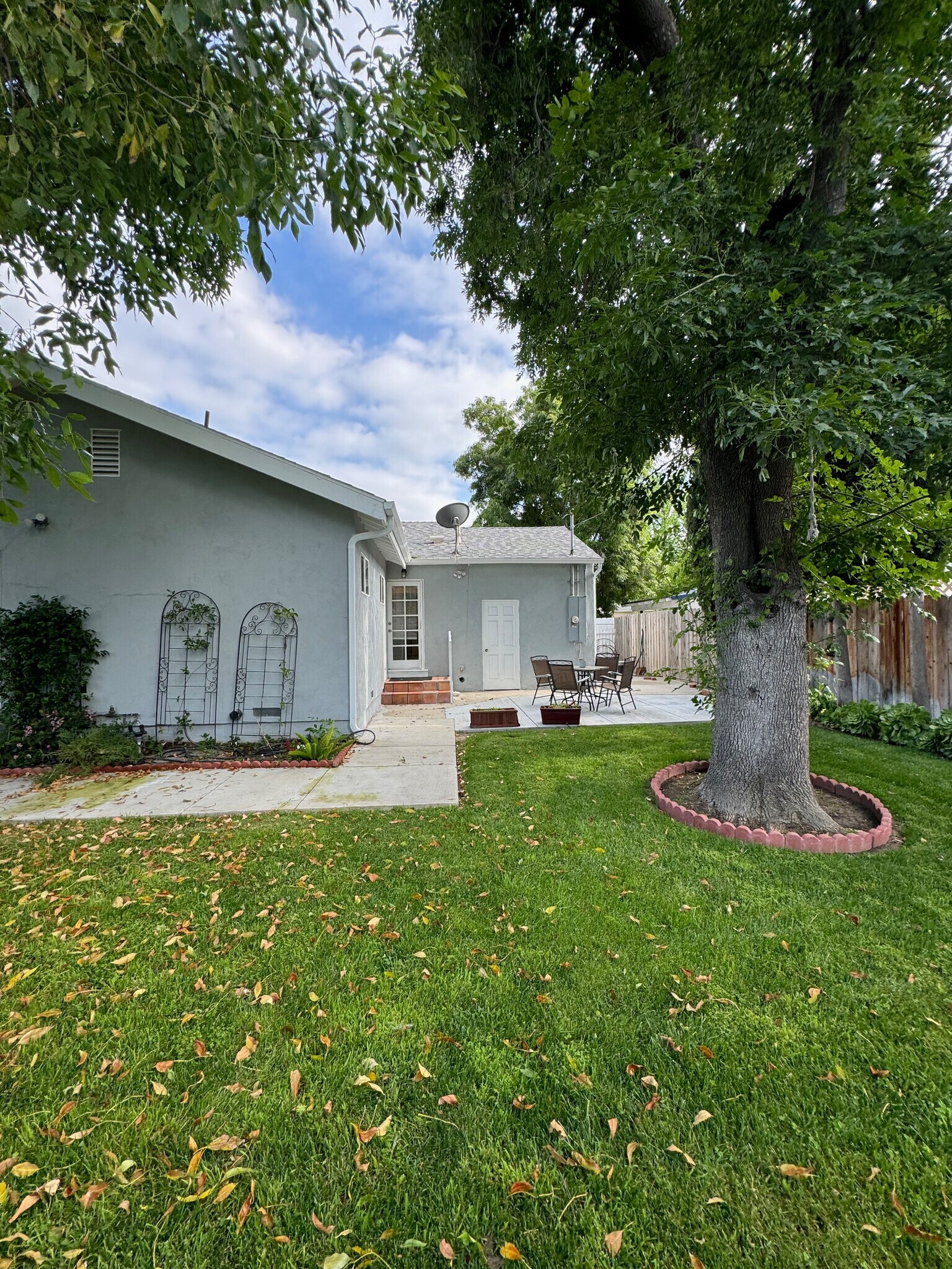 Building Photo - 18043 Martha St