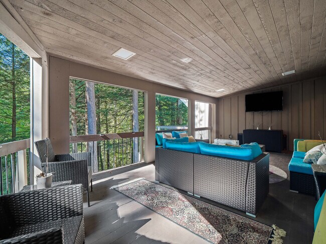 Building Photo - 117 Partridge Ln