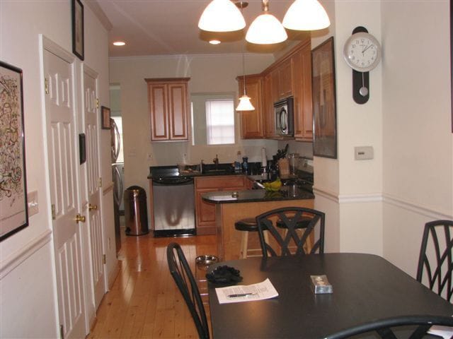 Building Photo - 105 N Potomac St