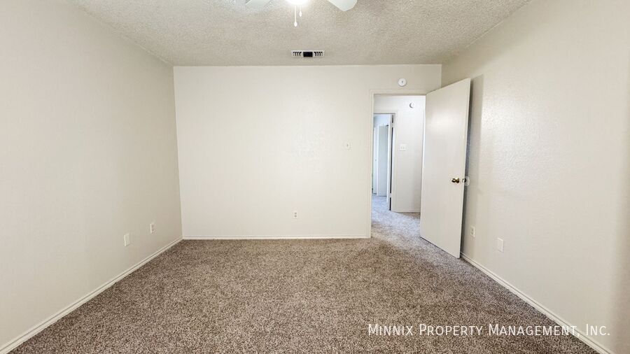 Building Photo - 5802 6th St