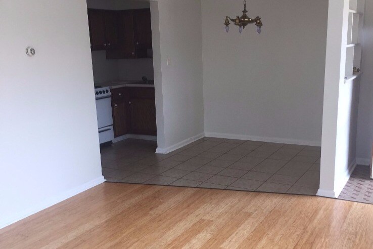 Dining room - 4308 W 13 Mile Rd