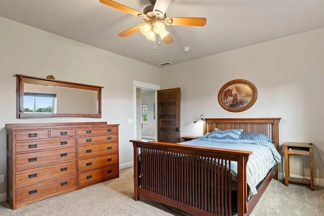 Building Photo - 481 Stubbs Ln