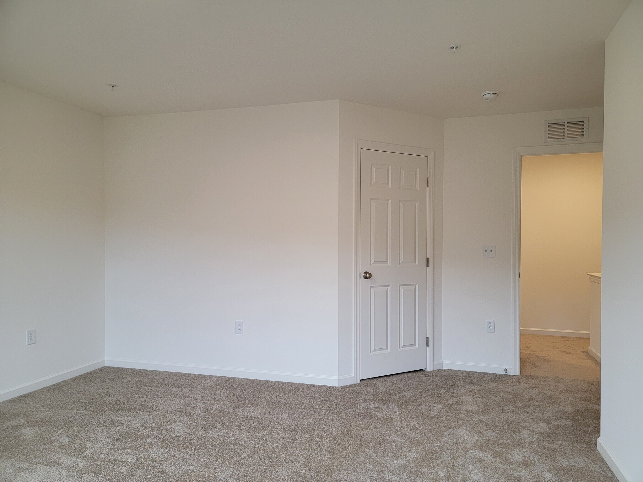 Building Photo - 2485 Artesian Way