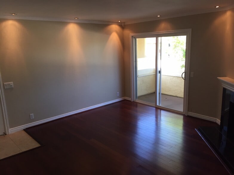 Real hardwood Floors - 9929 Erma Rd