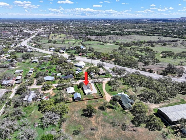 Building Photo - 103 N Ave Q