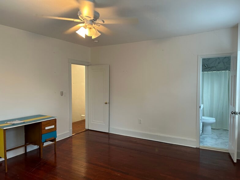 Large Master Bedroom - 5211 14th St NW