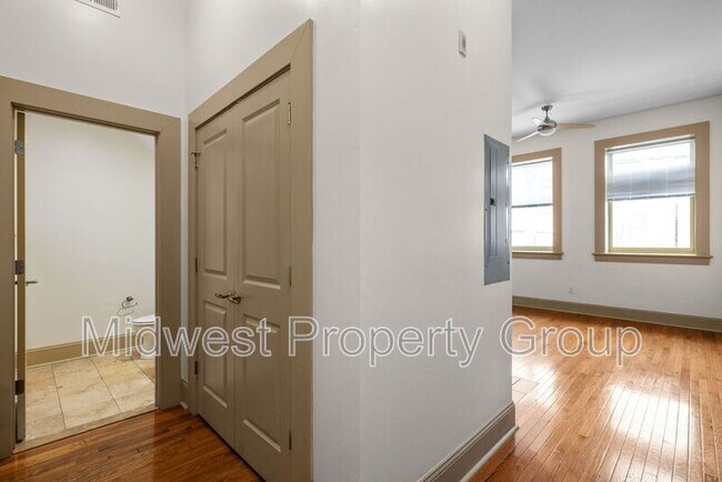 Building Photo - 4244 Chouteau Ave