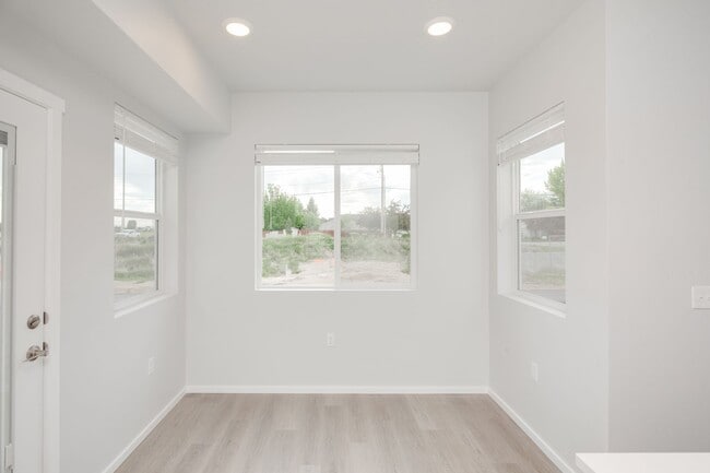 Building Photo - 2 Bedroom Apartments in Caldwell With Style, Convenience & Comfort!