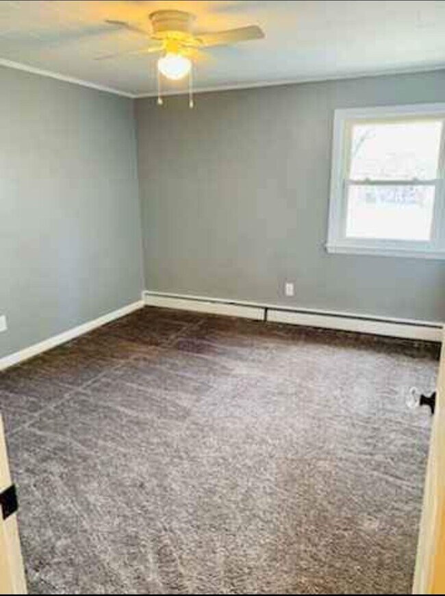 Building Photo - 25 W Wrentham Rd